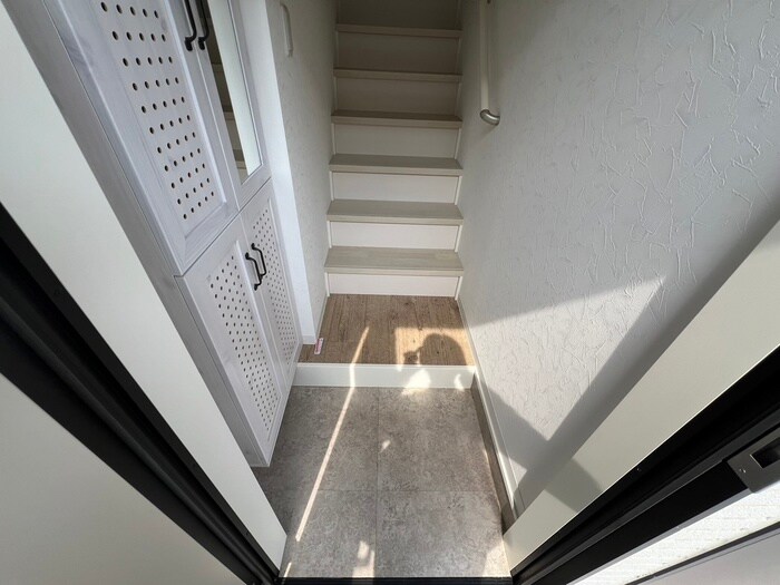 物件内観写真14　(玄関)