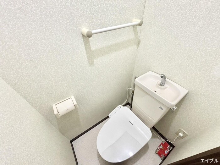 物件内観写真4　(トイレ)