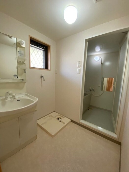 物件内観写真10　(洗面)