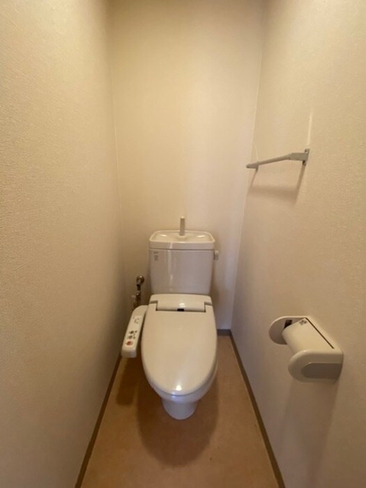 物件内観写真11　(トイレ)