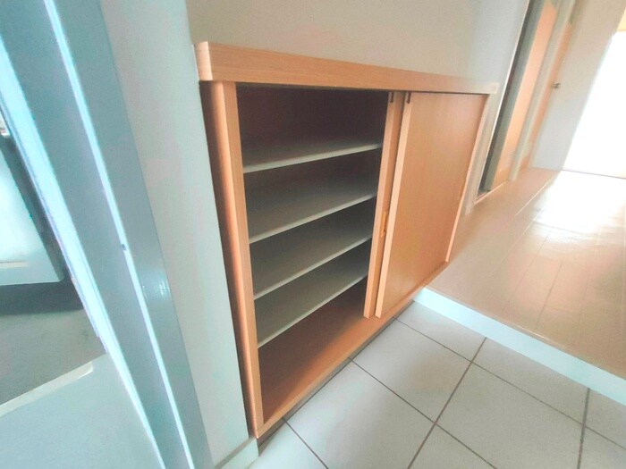 物件内観写真12　(靴箱)