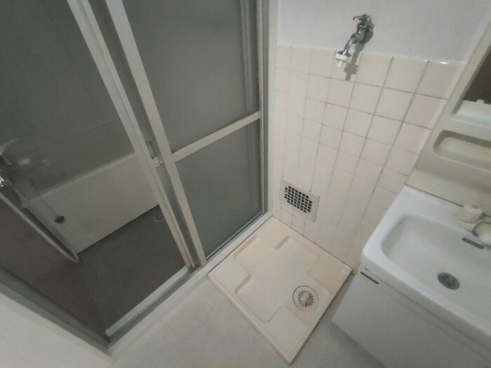 物件内観写真16　(洗濯機置場)