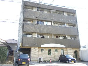 尾山ビル外観写真