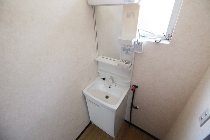 物件内観写真8　(洗面)