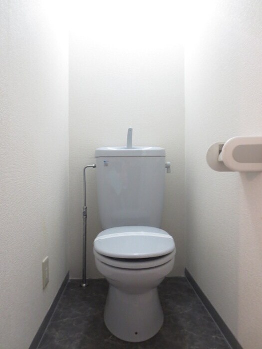 物件内観写真13　(トイレ)