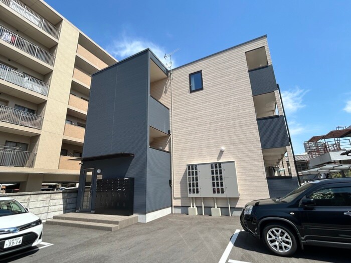 物件外観写真1　(外観写真)