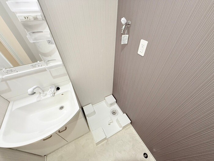 物件内観写真13　(洗濯機置場)