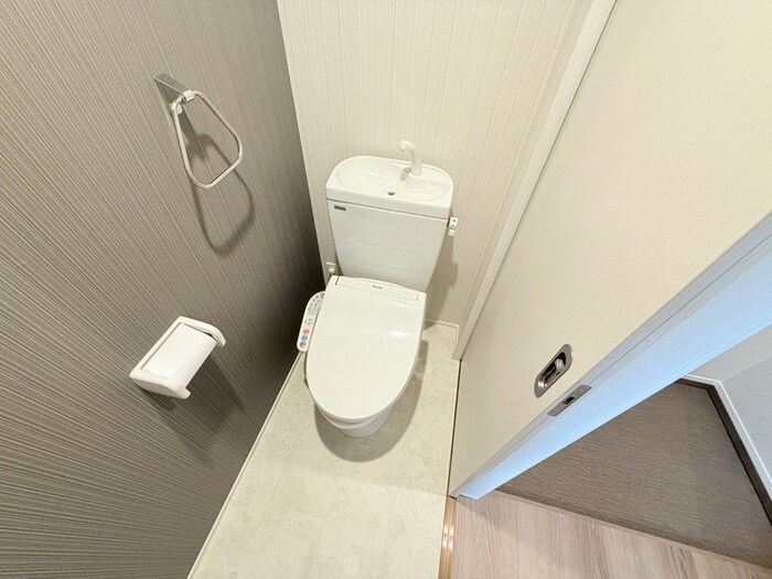 物件内観写真14　(トイレ)