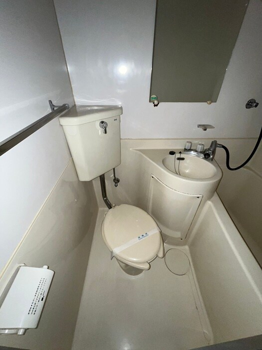 物件内観写真8　(トイレ)