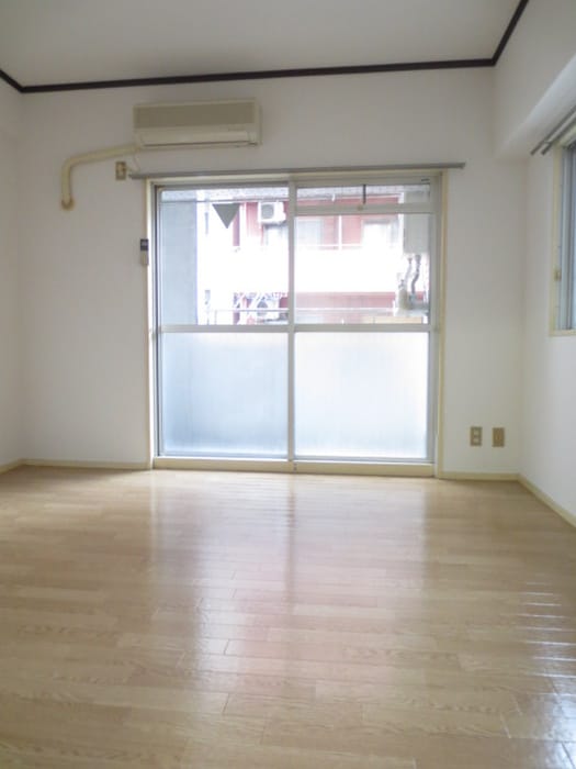 物件内観写真13　(室内からの展望)