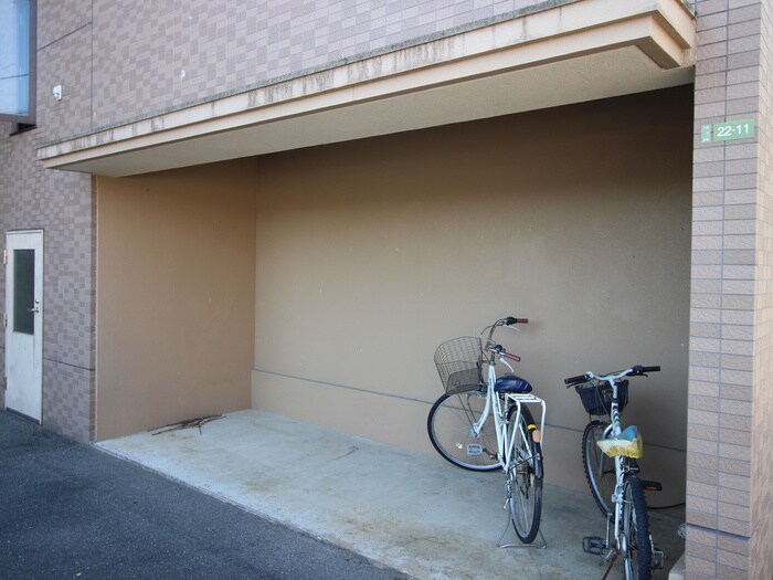 物件外観写真6　(駐輪場)