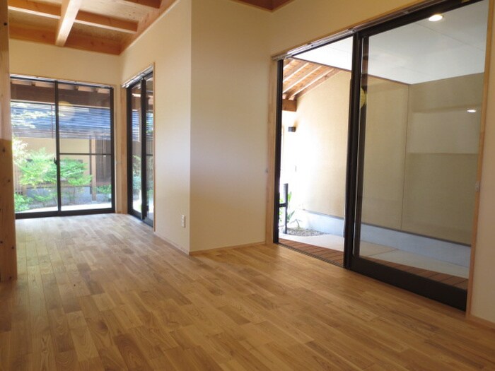 物件内観写真5　(居室)