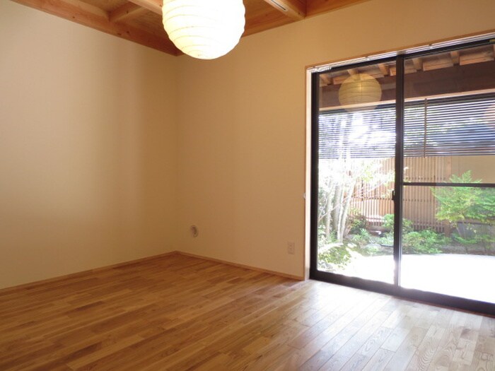 物件内観写真6　(居室)