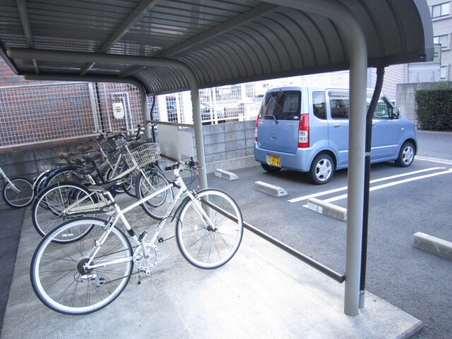 物件外観写真3　(駐輪場)