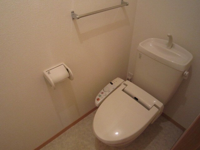 物件内観写真9　(トイレ)