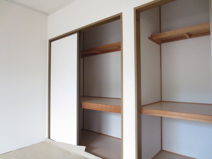 物件内観写真10　(収納)