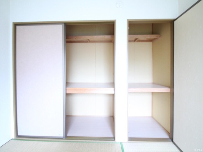 物件内観写真12　(収納)