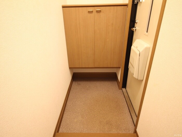 物件内観写真13　(玄関)
