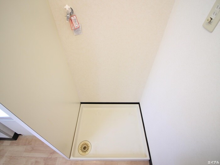 物件内観写真14　(洗濯機置場)