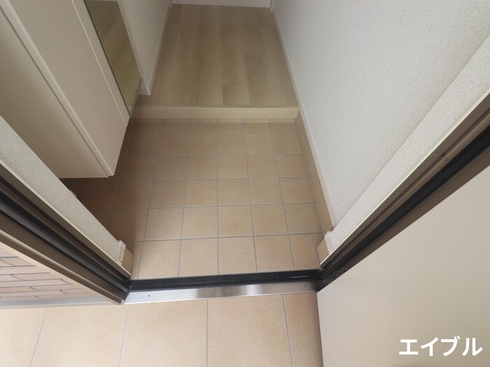 物件内観写真15　(玄関)