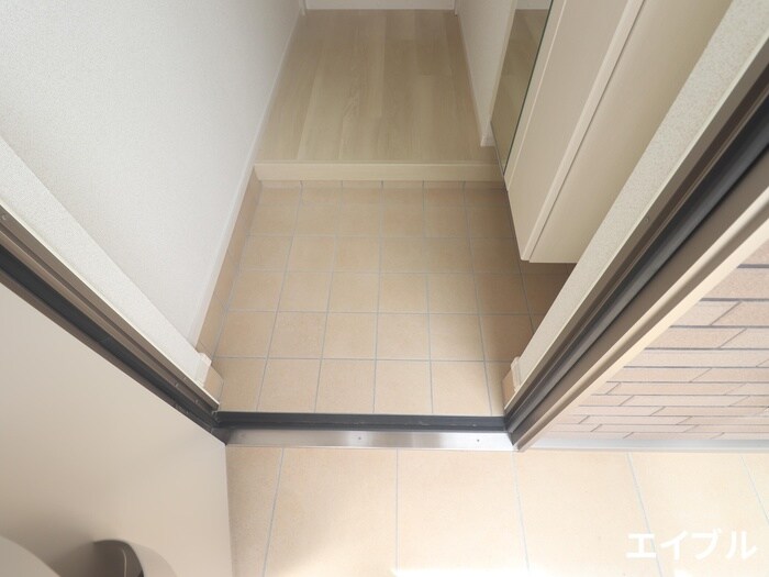 物件内観写真15　(玄関)
