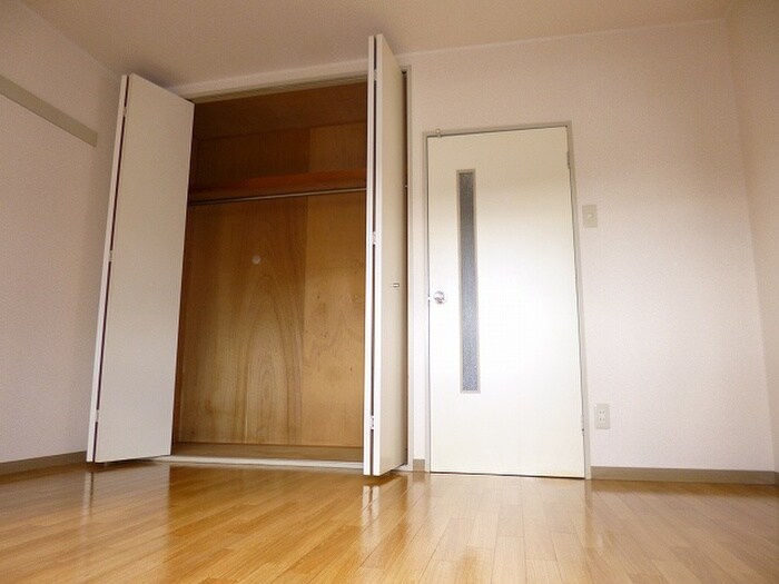 物件内観写真5　(収納)