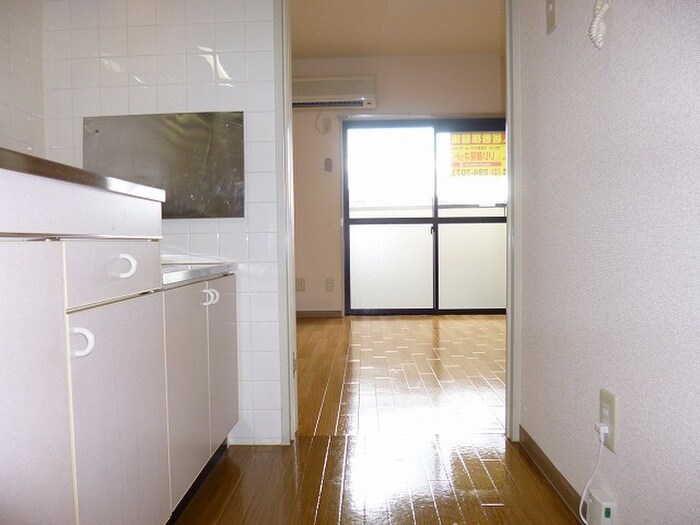 物件内観写真8　(廊下)