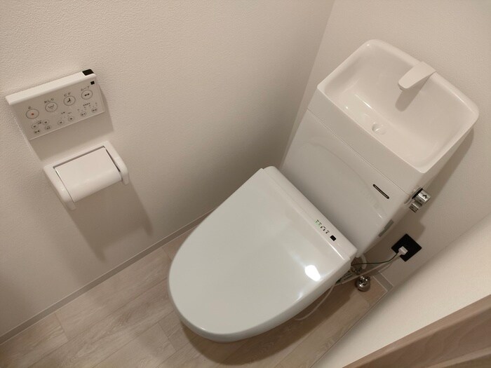 物件内観写真10　(トイレ)