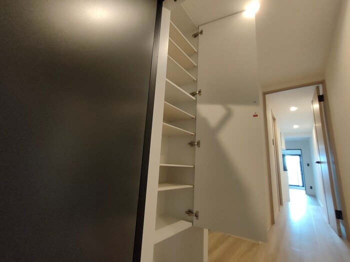 物件内観写真13　(靴箱)