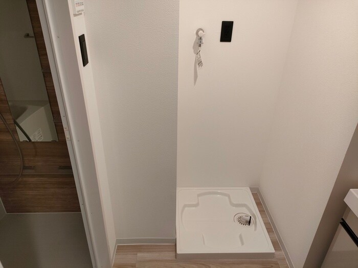 物件内観写真16　(洗濯機置場)