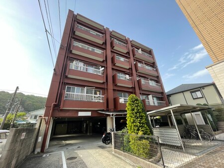 鷹の羽マンション（２０３）外観写真
