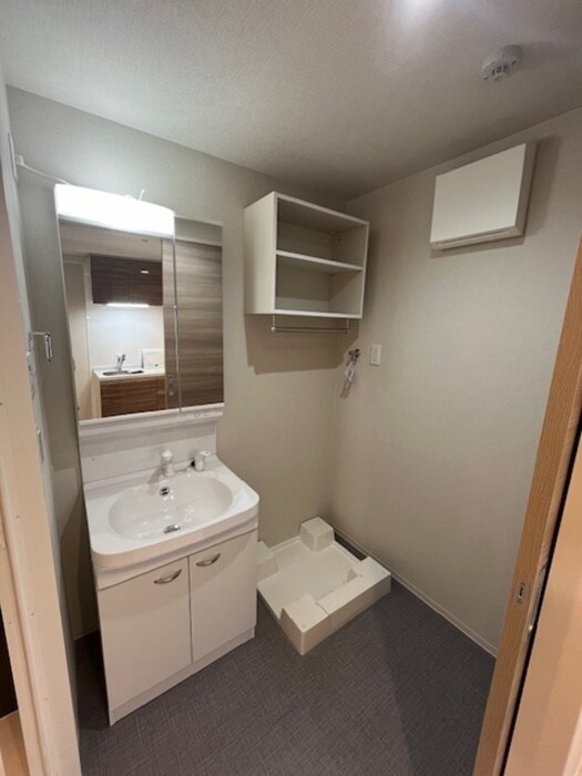 物件内観写真11　(洗面)