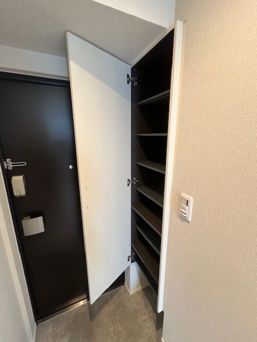 物件内観写真12　(靴箱)