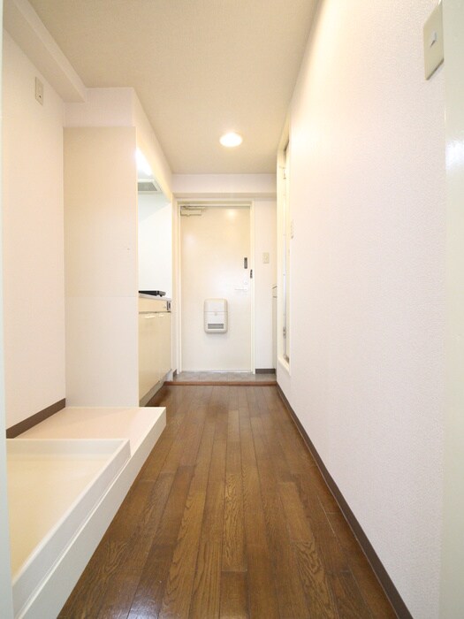 物件内観写真15　(廊下)