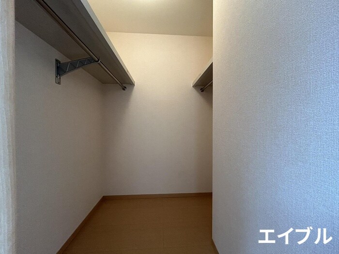 物件内観写真10　(収納)