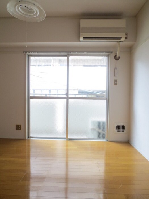 物件内観写真4　(居室)