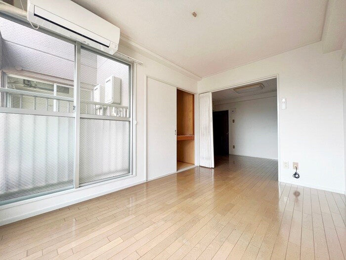 物件内観写真4　(居室)