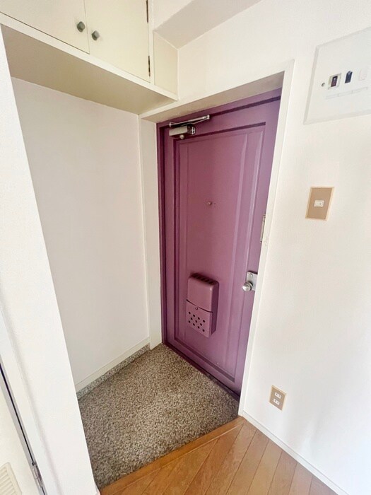 物件内観写真10　(玄関)