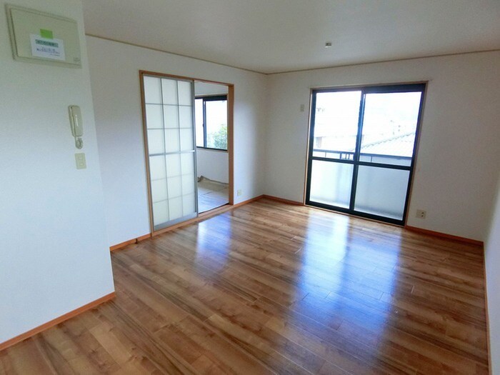 物件内観写真4　(居室)