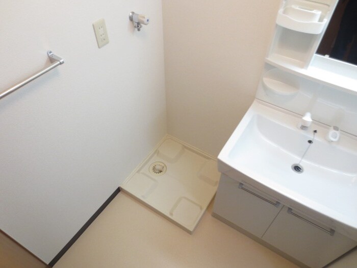 物件内観写真9　(洗濯機置場)