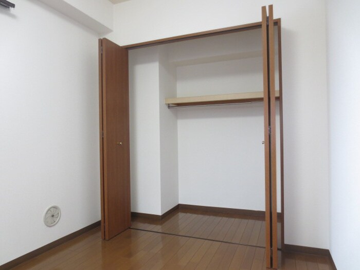物件内観写真10　(収納)