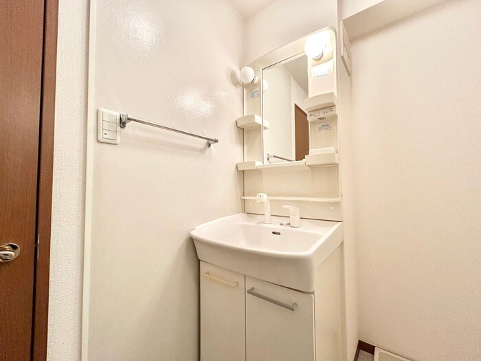 物件内観写真12　(洗面)