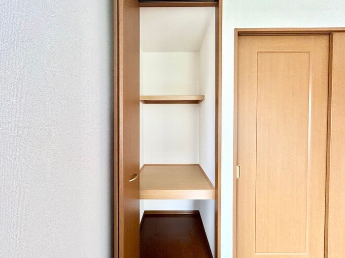 物件内観写真18　(収納)