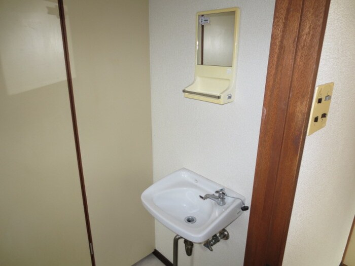 物件内観写真8　(洗面)