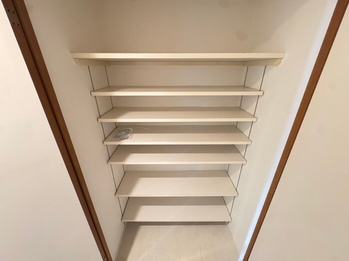 物件内観写真12　(靴箱)