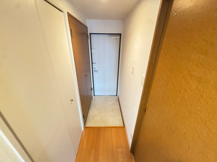 物件内観写真15　(玄関)