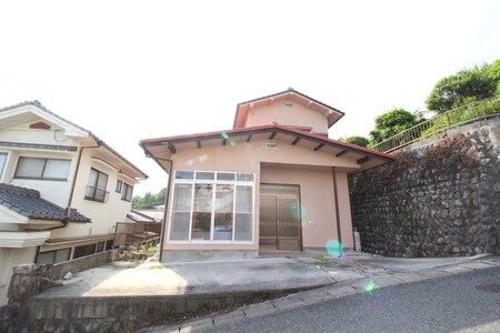亀山6丁目借家外観写真