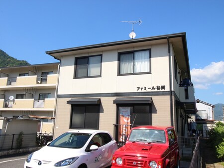 ファミール谷岡外観写真