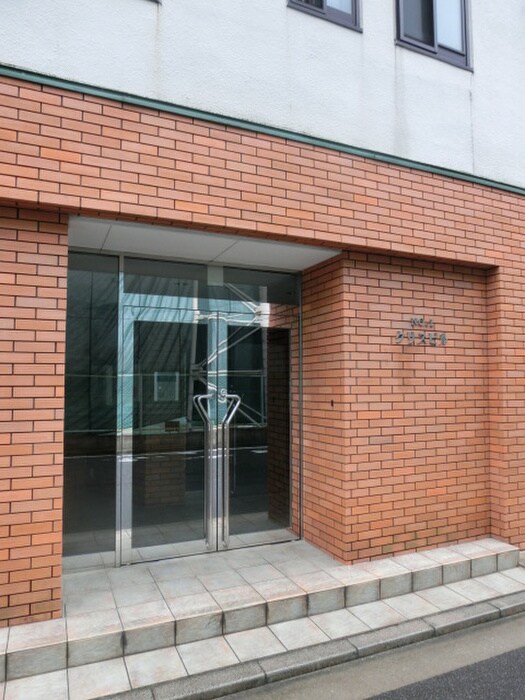 物件外観写真4　(エントランス部分)