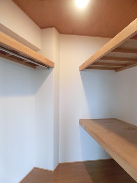 物件内観写真11　(収納)